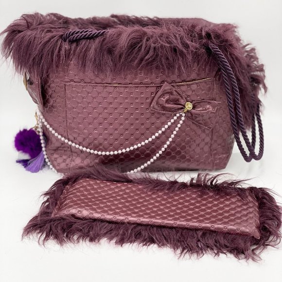 Luxury pet carriers